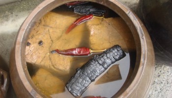 집단급식소 장 담그기 이미지