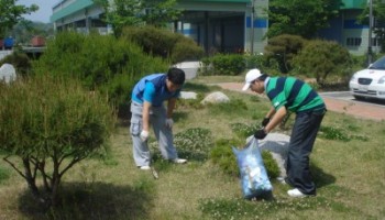 2009-05-12 신한은행, 경북도립김천노인전문병원 김천시장애인종합복지관에서 봉사활동 이미지