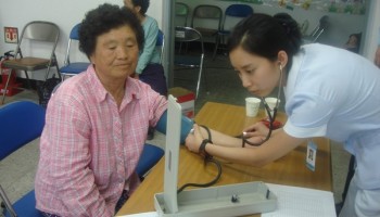 지례면 찾아 장애인 및 지역주민을 위한 이동복지관 실시 이미지