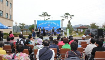 “나눔+실천=행복지수 두배” 2010 해도두리 사랑의 먹거리장터 열려 이미지