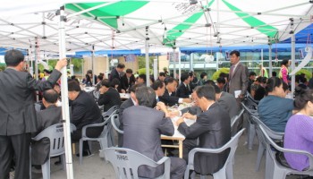 “나눔+실천=행복지수 두배” 2010 해도두리 사랑의 먹거리장터 열려 이미지